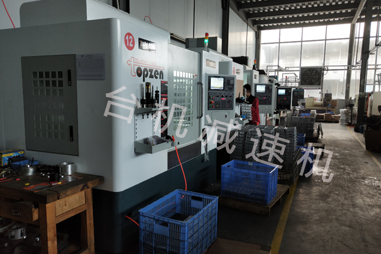 平行軸齒輪減速機(jī)制作廠-定時反饋進(jìn)度，準(zhǔn)時交貨